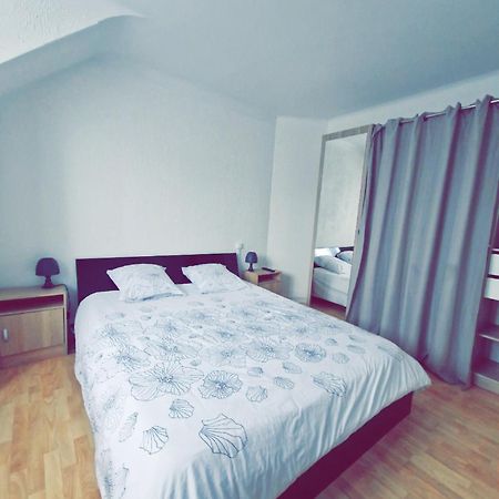Appartamento Le Trinidad Troyes Esterno foto